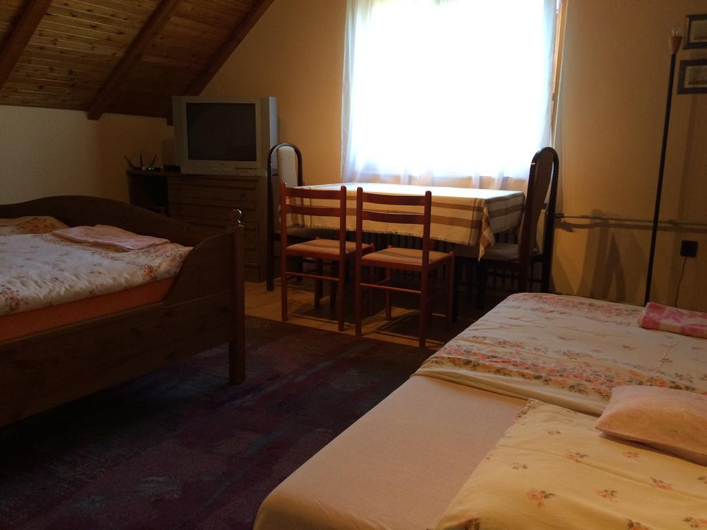 Апартаменты Margareta Apartman Шарвар Экстерьер фото